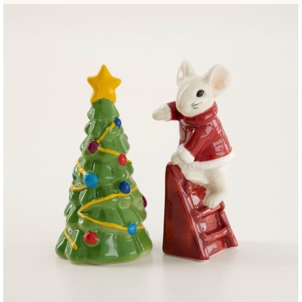 Cracker Barrel Christmas Christmas Tree and Mouse Ceramic Salt and Pepper Set